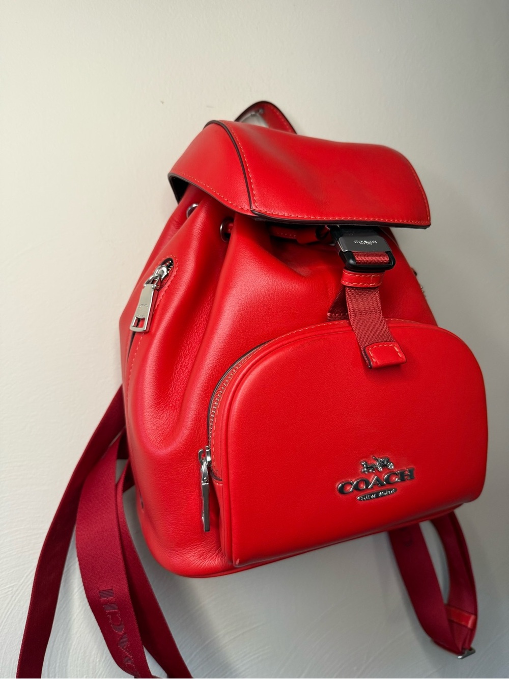 Coach Small Red Leather Pace Backpack with Front Pocket - Picture 2 of 9
